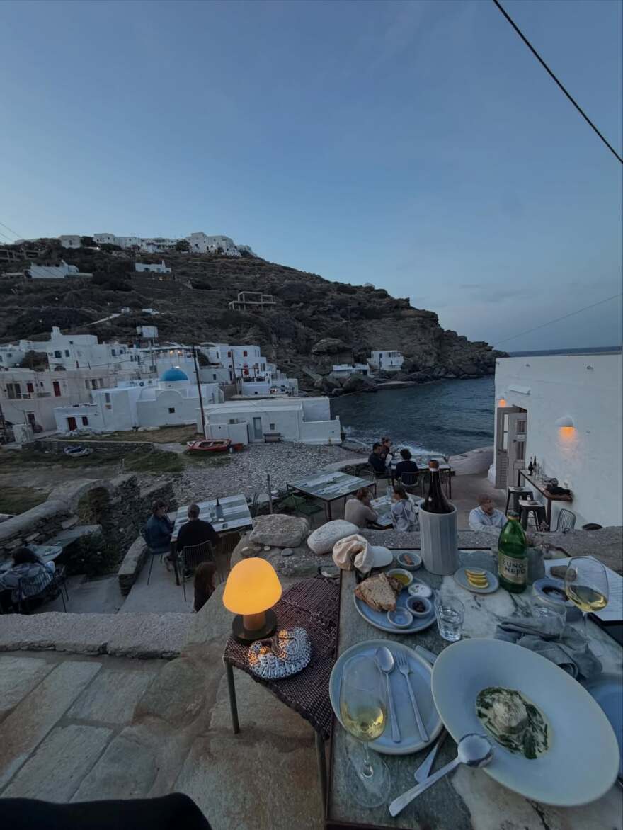 Έμιλι Ραταϊκόφσκι στη Σίφνο: Οι καλοκαιρινές αναρτήσεις που ξεχώρισαν και το απρόοπτο στιγμιότυπο Στην Σίφνο η Έμιλι Ραταϊκόφσκι: Οι αποκαλυπτικές φωτογραφίες στο Instagram και το βίντεο με το γλίστρημα