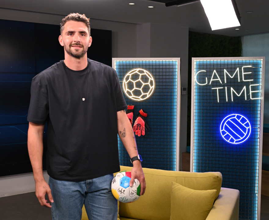 Ο «Μεσικός» Στέφανος Καπίνο στο Allwyn Game Time
