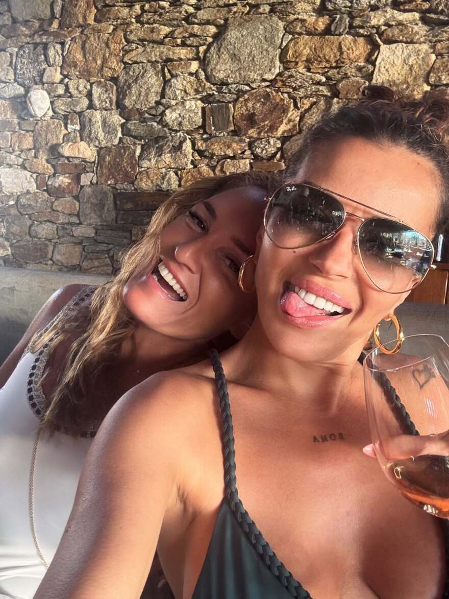 Η Χριστίνα Κολέτσα έκλεισε τα 46: Οι φωτογραφίες από τα γενέθλιά της στη Μύκονο