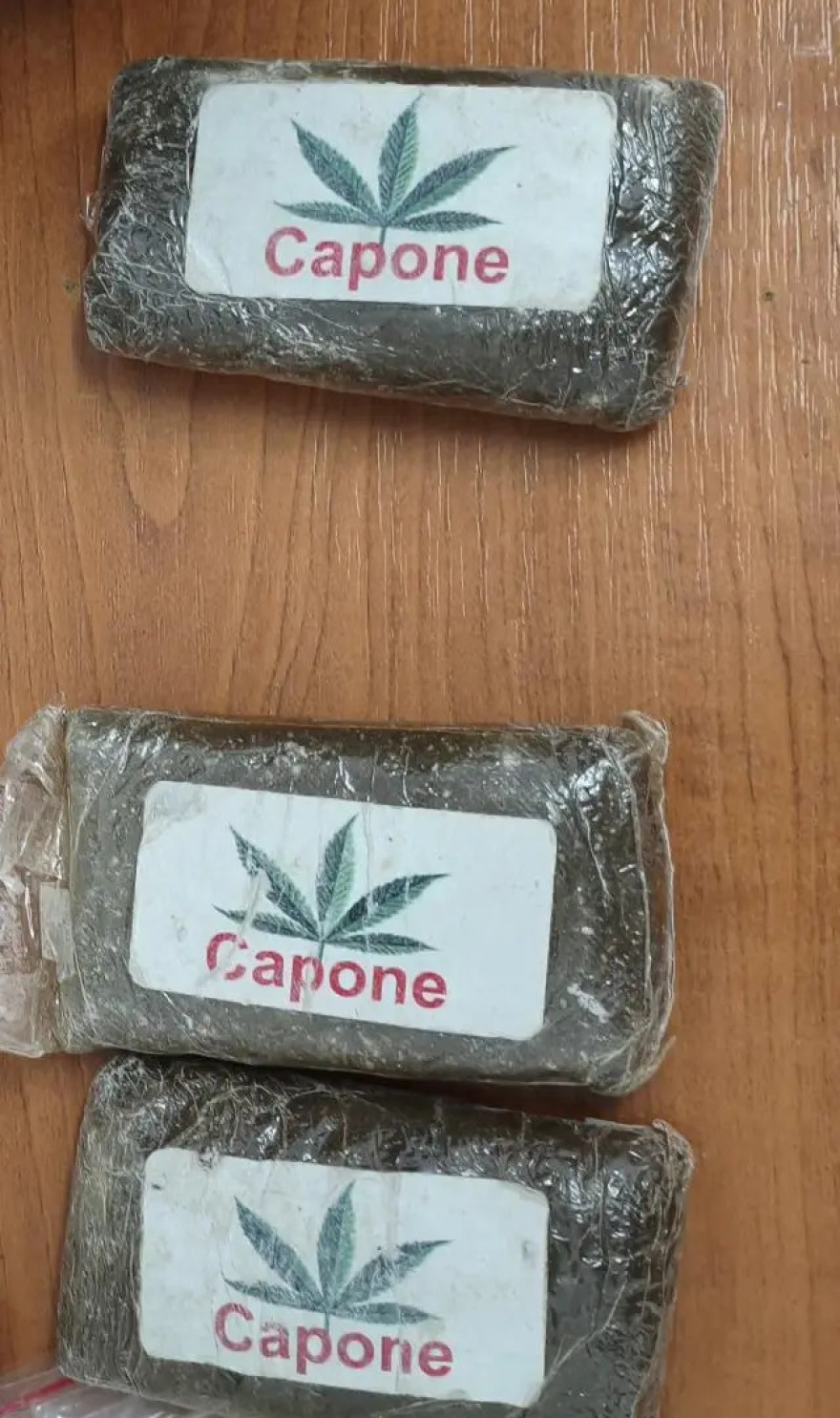 Καρέ καρέ η έφοδος της ΕΛΑΣ για εξάρθρωση συμμορίας που διακινούσε ναρκωτικά  σε Νέα Φιλαδέλφεια και Αγίους Αναργύρους
