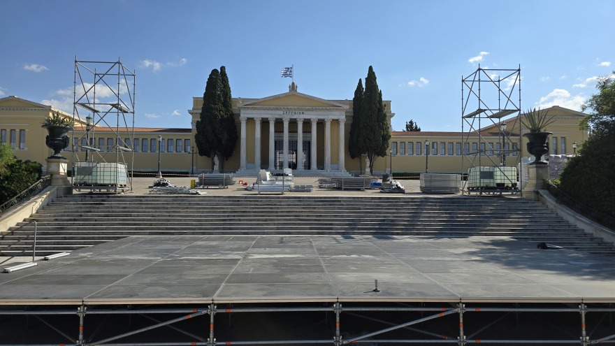 Ζάππειο: Χωρίς έγκριση από το αρμόδιο συμβούλιο του υπουργείου Πολιτισμού το υπαίθριο αμφιθέατρο που ξηλώνεται
