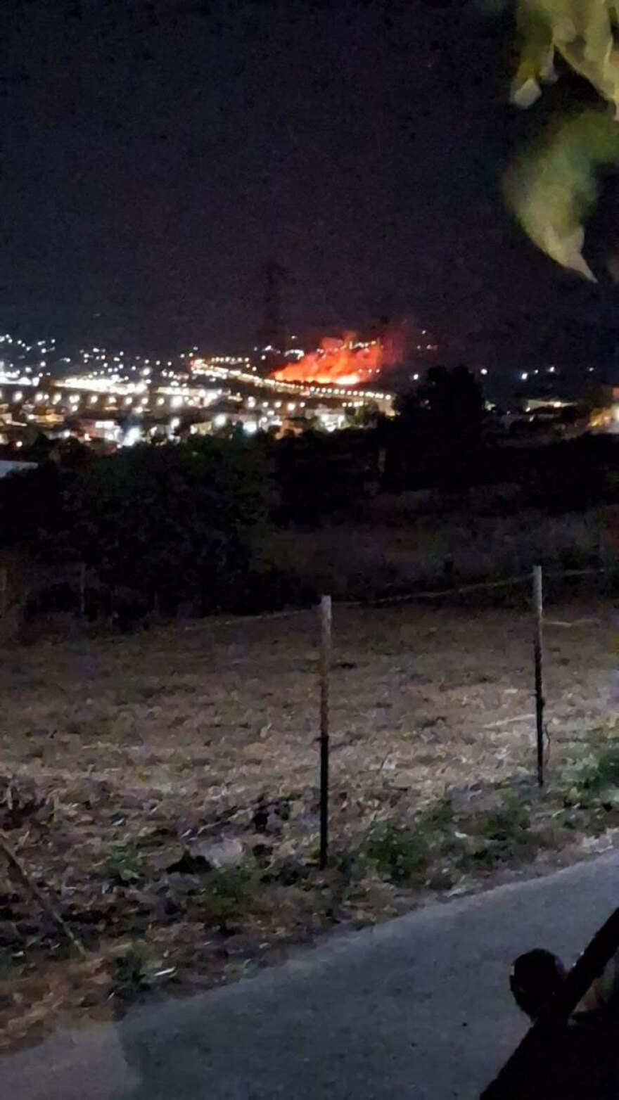 Οριοθετήθηκε άμεσα η φωτιά στην Κερατέα, δεν κινδύνευσαν σπίτια, βίντεο και φωτογραφίες