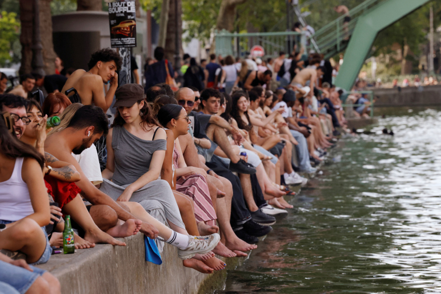 «Καμίνι» η Ευρώπη: Δεκάδες νεκροί από πνιγμούς στη Γαλλία, κόκκινος συναγερμός σε Ισπανία και Ιταλία, ρεκόρ θερμοκρασιών στη Βρετανία