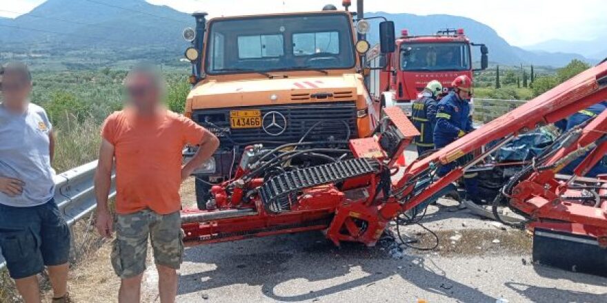 Θανατηφόρο τροχαίο στον παράδρομο της εθνικής στη Φθιώτιδα, αυτοκίνητο συγκρούστηκε με φορτηγό