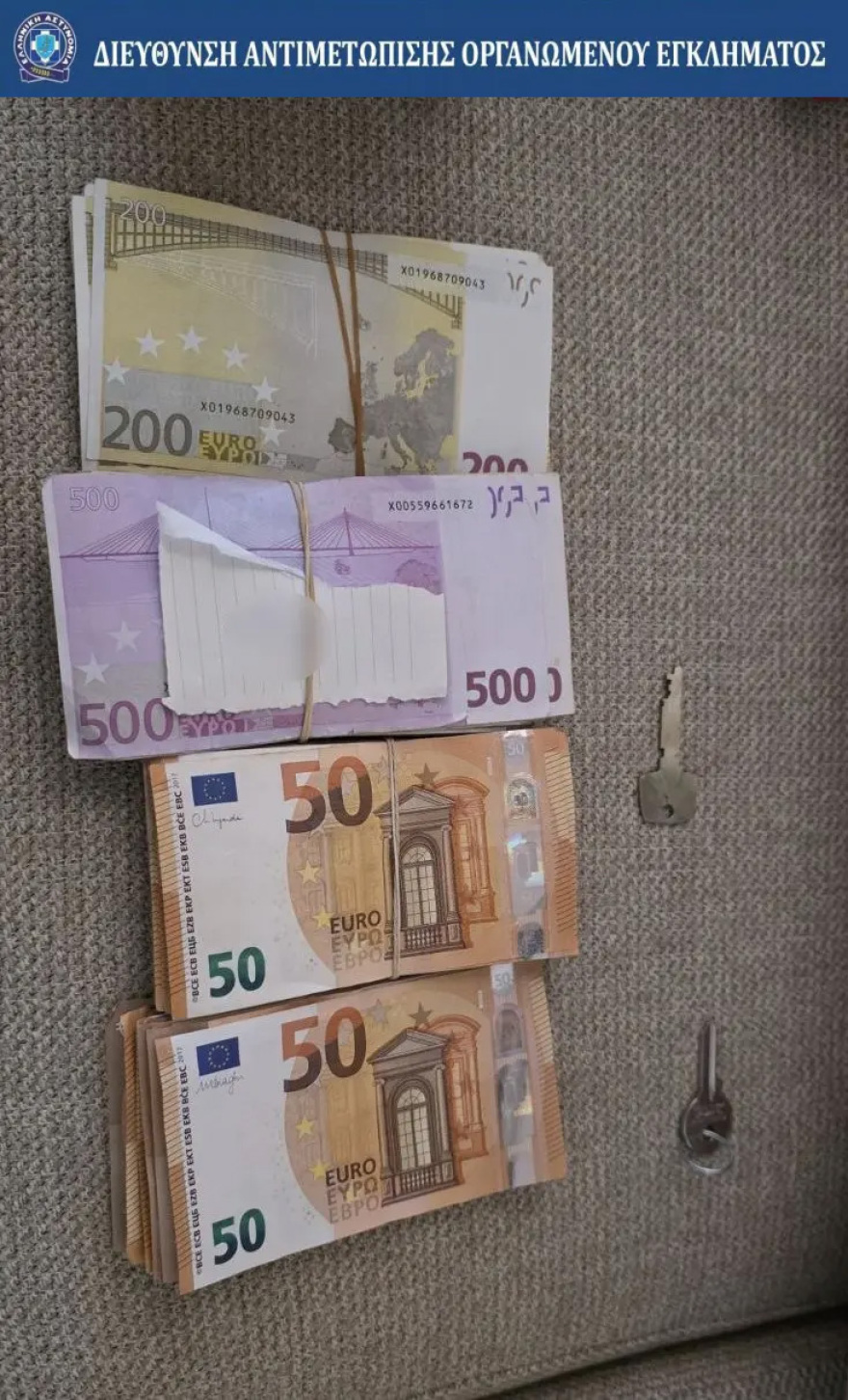 Πάνω από 500.000€ τα κέρδη της σπείρας που ξήλωνε μπαταρίες από κεραίες κινητής τηλεφωνίας, δείτε βίντεο και φωτογραφίες 