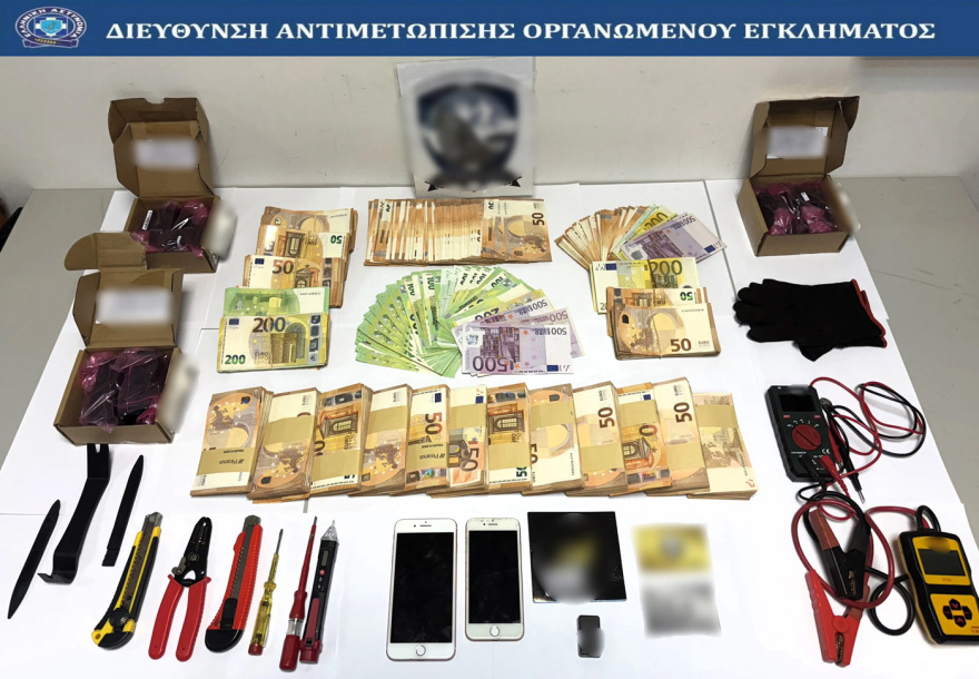 Πάνω από 500.000€ τα κέρδη της σπείρας που ξήλωνε μπαταρίες από κεραίες κινητής τηλεφωνίας, δείτε βίντεο και φωτογραφίες 