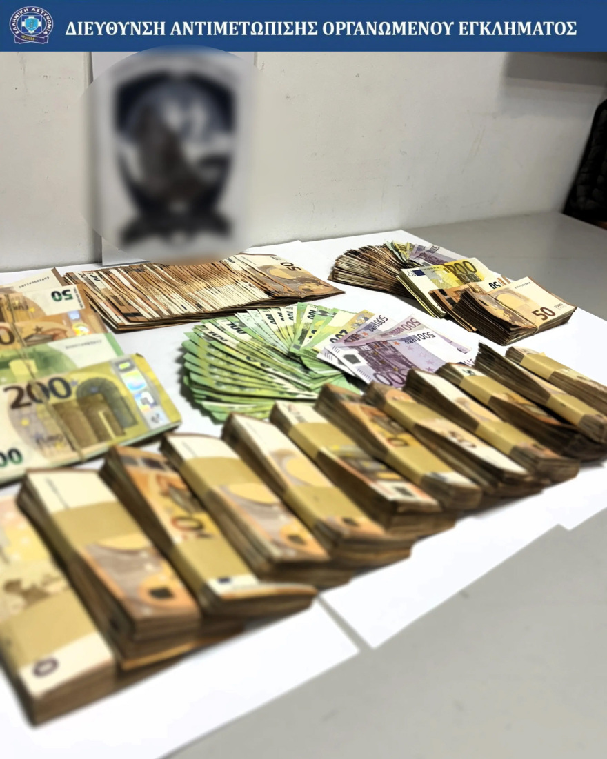 Πάνω από 500.000€ τα κέρδη της σπείρας που ξήλωνε μπαταρίες από κεραίες κινητής τηλεφωνίας, δείτε βίντεο και φωτογραφίες 