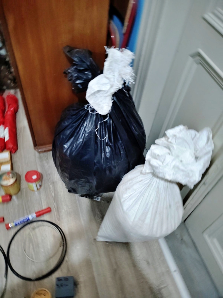 Συνελήφθη 41χρονος στην Κάλυμνο για εκρηκτικά, όπλα και αρχαία αντικείμενα