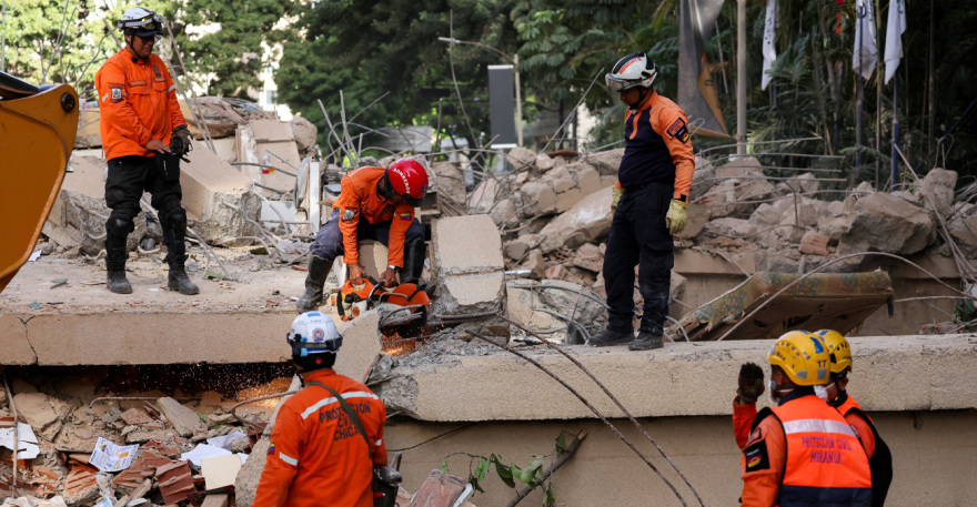 Στους 235 οι νεκροί από τον διπλό σεισμό στη Βενεζουέλα: Ισοπεδωμένες πόλεις, εγκλωβισμένοι στα συντρίμμια  και φόβοι για χιλιάδες θύματα, δείτε βίντεο και φωτογραφίες