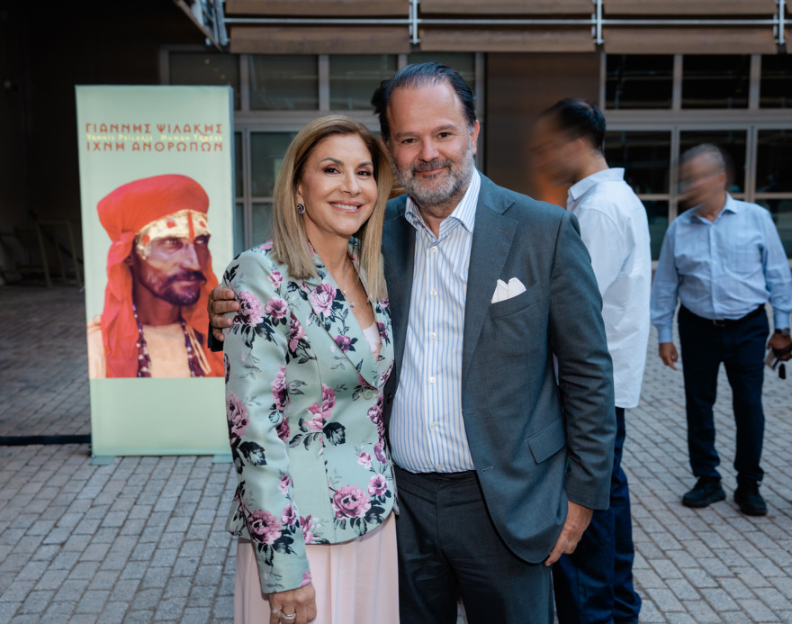 Γιάννης Ψιλάκης - «Ίχνη Ανθρώπων»: Μια βραδιά που απέδειξε ότι οι σπουδαίοι άνθρωποι δεν φεύγουν ποτέ
