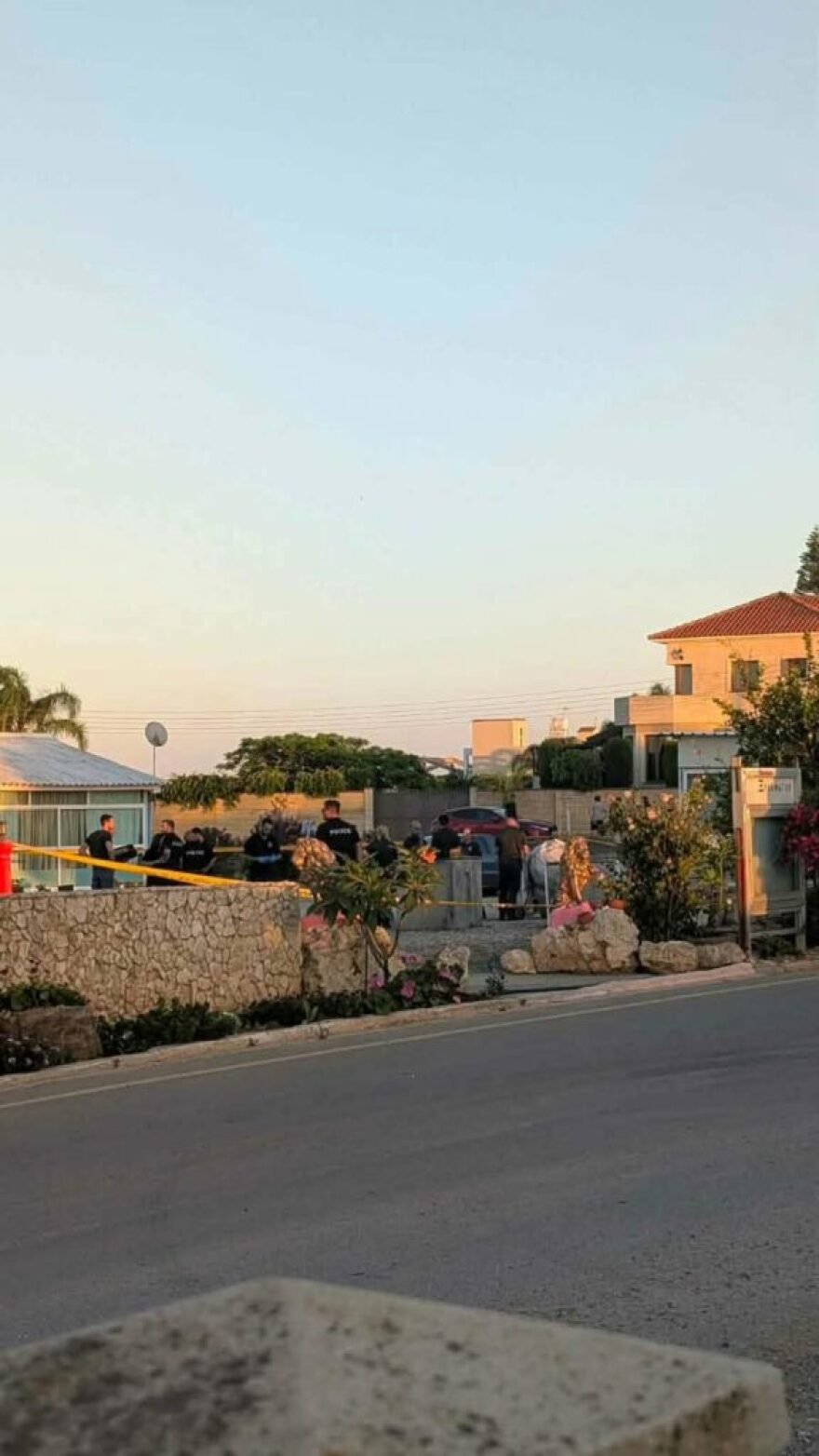 Κλειδωμένα για ώρες στο αυτοκίνητο τα δύο ανήλικα αδέρφια που βρέθηκαν νεκρά στην Κύπρο