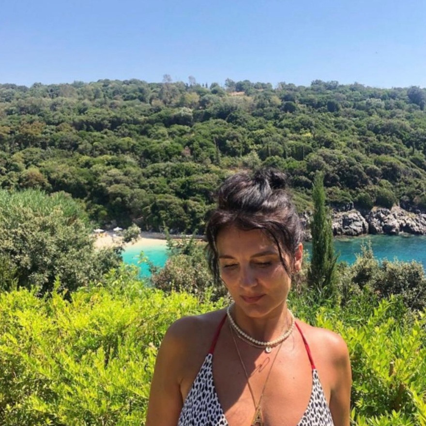 Η  Ντούα Λίπα δείχνει τη μητέρα της και της εύχεται για τα γενέθλιά της: «Είσαι η βασίλισσα του σπιτιού»
