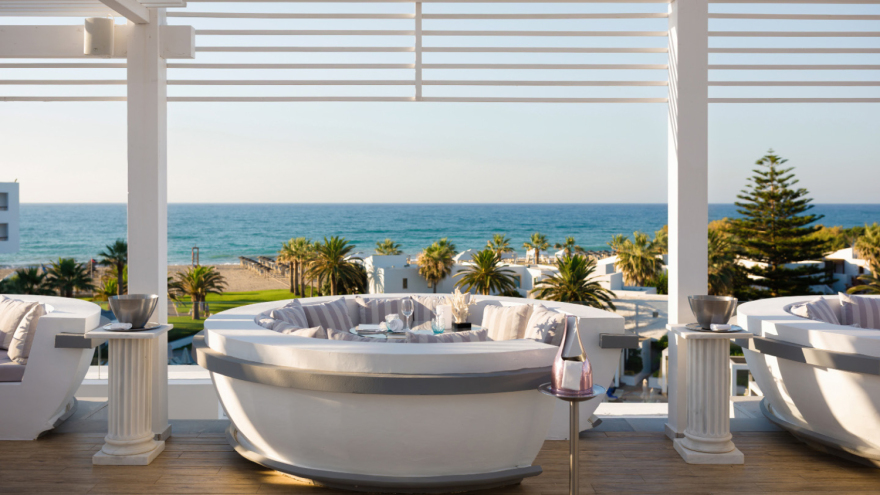 Creta Palace: Το πιο όμορφο ξενοδοχείο της Κρήτης ξανασυστήνεται στις ακτές του Ρεθύμνου