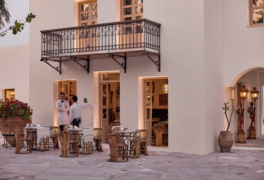 Creta Palace: Το πιο όμορφο ξενοδοχείο της Κρήτης ξανασυστήνεται στις ακτές του Ρεθύμνου