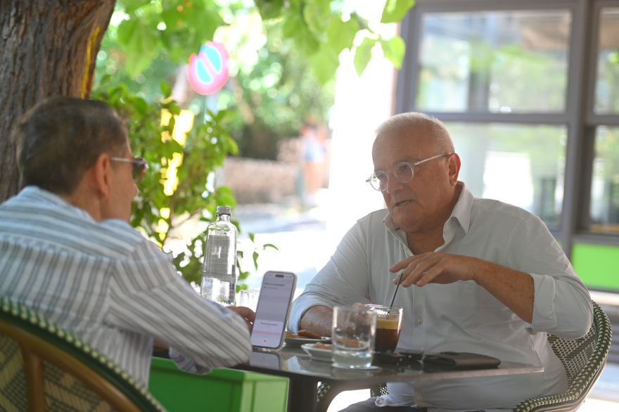 Άρης Δαβαράκης στον Δανίκα: «Πολύ με στενοχωρεί ο Αντώνης Σαμαράς με αυτό το κόλλημα που έχει με το Μητσοτακέικο»