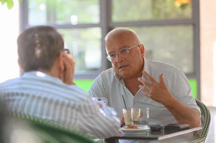 Άρης Δαβαράκης στον Δανίκα: «Πολύ με στενοχωρεί ο Αντώνης Σαμαράς με αυτό το κόλλημα που έχει με το Μητσοτακέικο»
