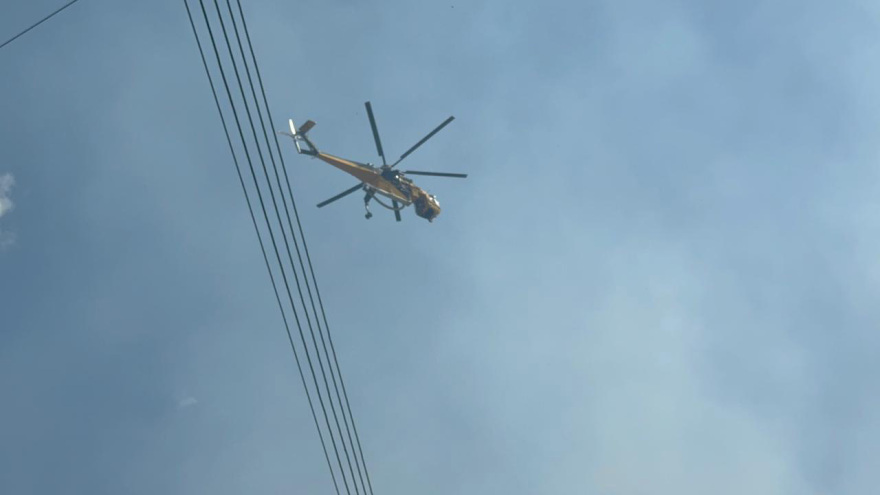 Ανεξέλεγκτη η φωτιά στο Ωραιόκαστρο Θεσσαλονίκης: 112 για εκκένωση του οικισμού της Λητής 