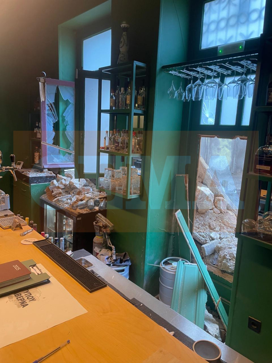 «Αν γινόταν σε ώρα λειτουργίας, θα είχαμε νεκρούς»: Η κατάρρευση μεσοτοιχίας σε ταβέρνα στο Παγκράτι, οι ομοιότητες με τα Πετράλωνα και ο Λιβανέζος εργολάβος που παραμένει άφαντος