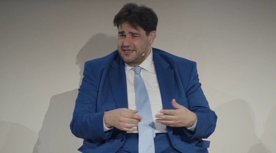 Ημερίδα το «Δημόσιο αλλάζει»: Δείτε όσα είπαν Χατζηδάκης, Σκέρτσος και Λιβάνιος
