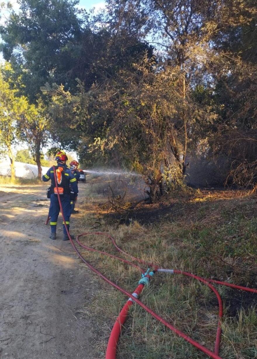 Σε δύο δασικές πυρκαγιές από την πρώτη κιόλας ημέρα επιχείρησαν οι Έλληνες πυροσβέστες στη Γαλλία
