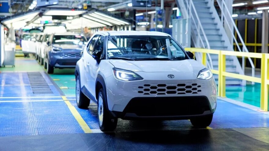 Στα άδυτα του εργοστασίου της Toyota στη Γαλλία
