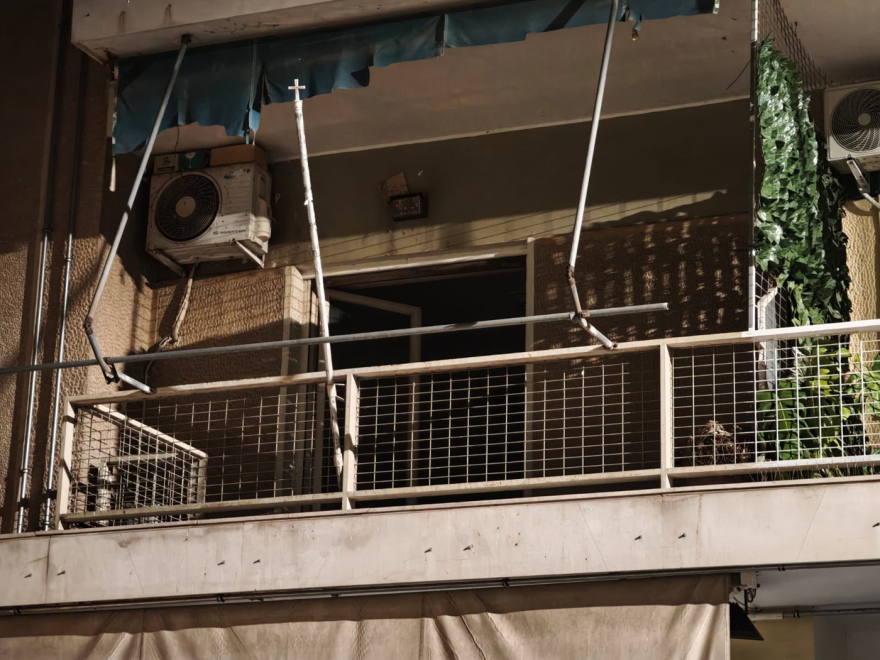 Θρίλερ στο Παγκράτι: Σορός άνδρα σε προχωρημένη σήψη μέσα σε διαμέρισμα, προσήχθη ο αδερφός του - Μαρτυρία από γειτόνισσα για δολοφονία