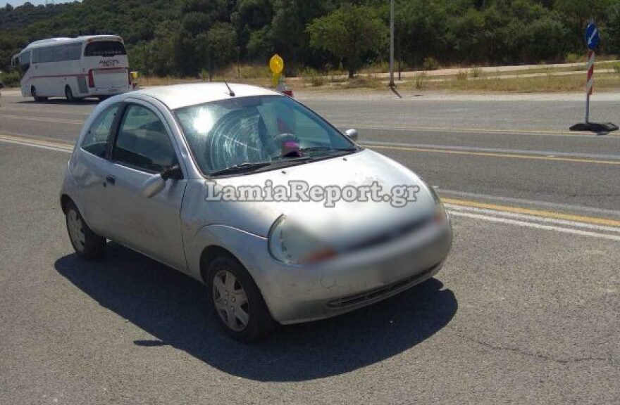 Σοβαρά τραυματισμένη Αμερικανίδα τουρίστρια μετά από παράσυρση από ΙΧ στις Θερμοπύλες