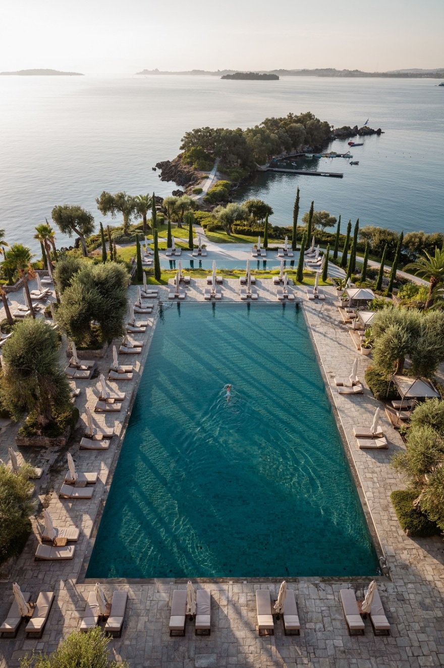 Cape Sounio και Corfu Imperial: Οι επιλογές των πρωταγωνιστών της νέας ταινίας του Damien Chazelle      
