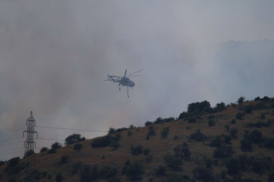 Οριοθετήθηκε η φωτιά στον Αργυρόμυλο Λάρισας, δείτε βίντεο