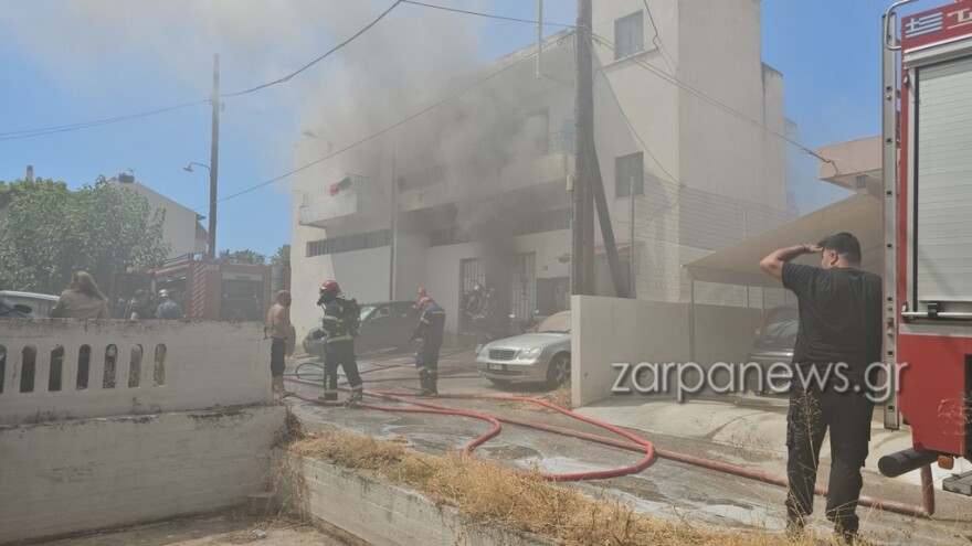 Αποθήκη τυλίχθηκε στις φλόγες στα Χανιά, δεν υπήρχε κάποιος μέσα στο κτίριο, δείτε βίντεο και φωτογραφίες