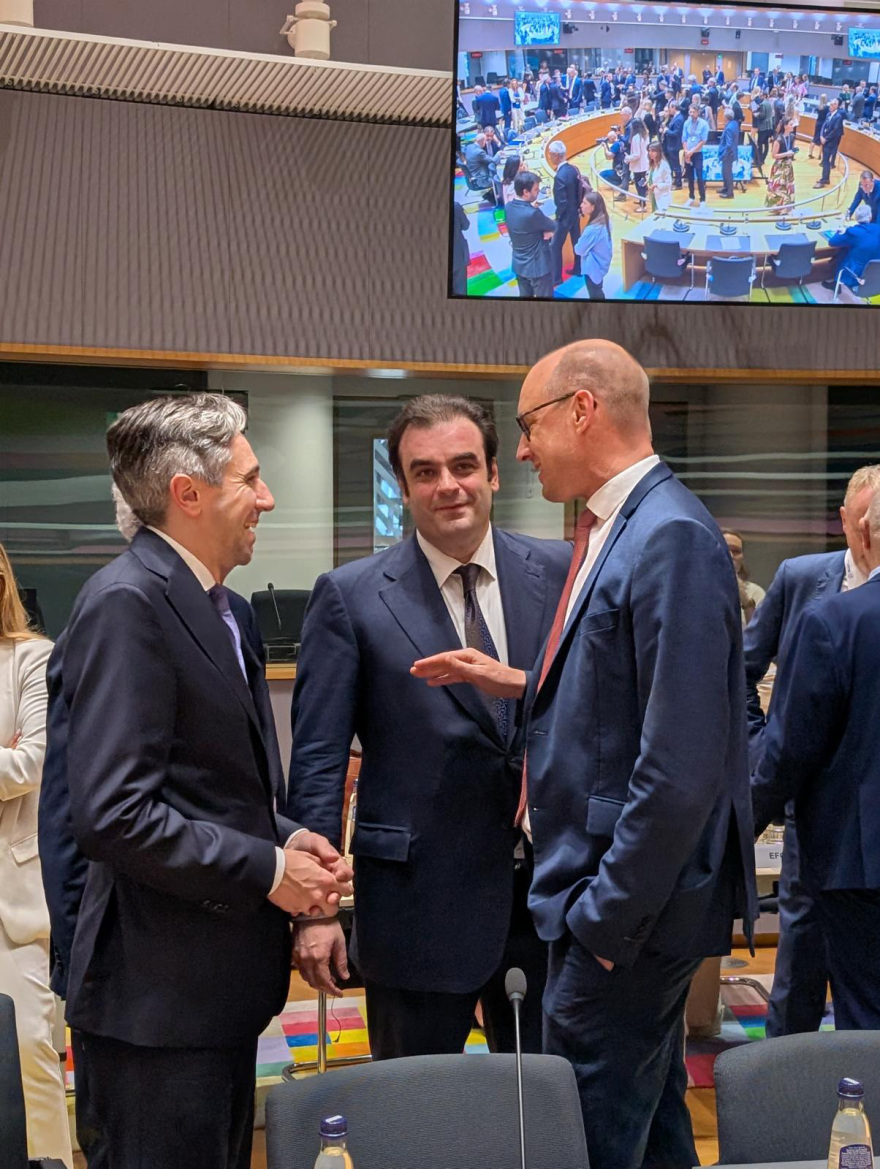 Πιερρακάκης από Eurogroup: Καταλήγουμε σε κοινή προσέγγιση για τη ψηφιακή χρηματοδότηση, να αποδειχθεί προσωρινή η κατάσταση στη Μέση Ανατολή