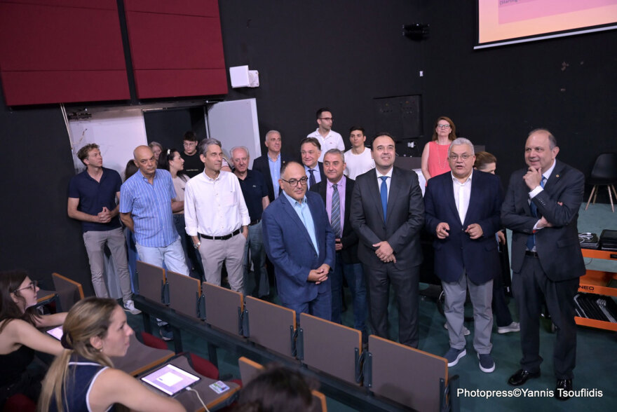 Οι ψηφιακές εξετάσεις στο ΑΠΘ περνούν στην πράξη, πάνω από 8.000 φοιτητές έχουν ήδη εξεταστεί με tablets
