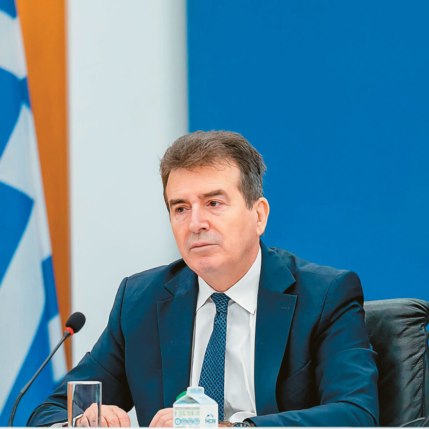 Έγκλημα στη Marfin: Οι φωτογραφίες-κλειδί, η παρέα των 12, τα σακίδια-ταυτότητες και τα βιομετρικά που οδήγησαν στις συλλήψεις

