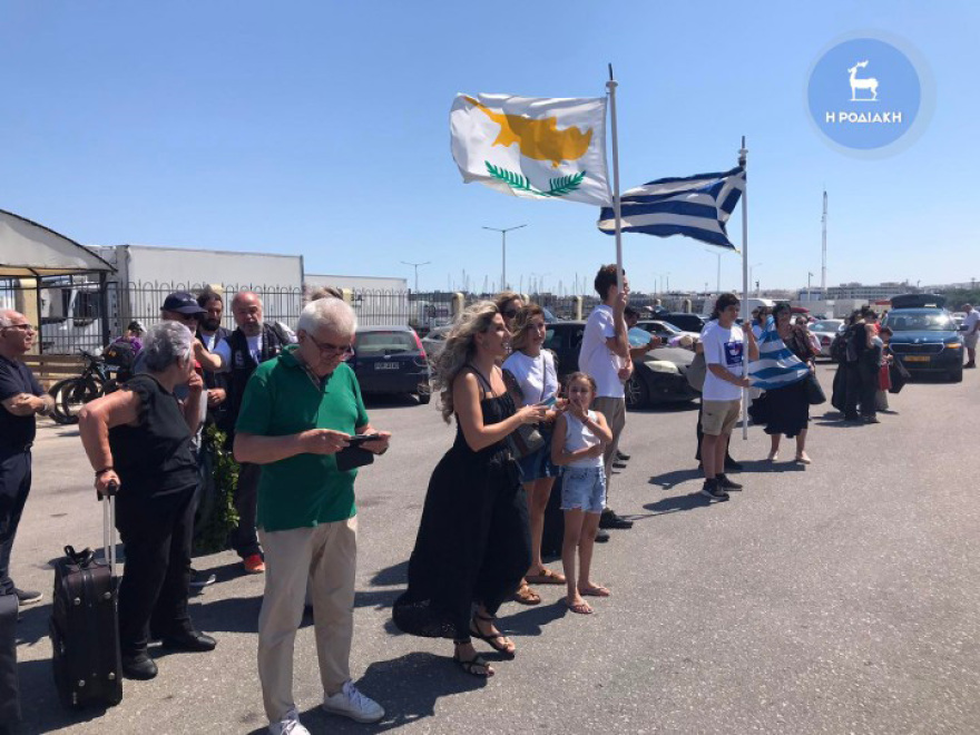 Έφτασαν στη Ρόδο οι Κύπριοι μοτοσικλετιστές της «Πρωτοβουλίας Μνήμης Ισαάκ-Σολωμού», δείτε φωτογραφίες