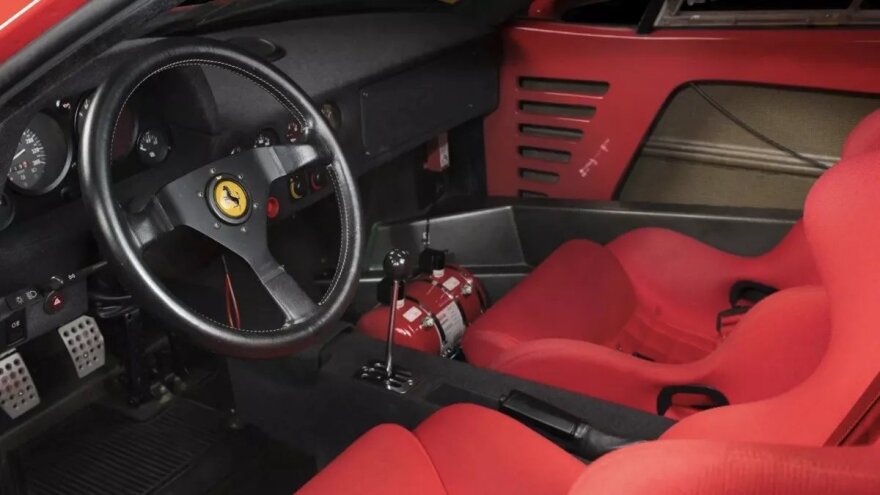 Μία ξεχωριστή Ferrari F40 βρήκε νέο κάτοχο