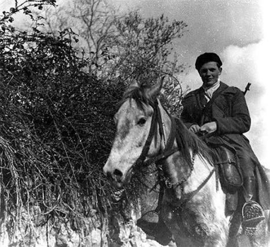 Άρης Βελουχιώτης: Οι χρυσές λίρες που πήρε και η «καταδίωξή» του από το ΚΚΕ
