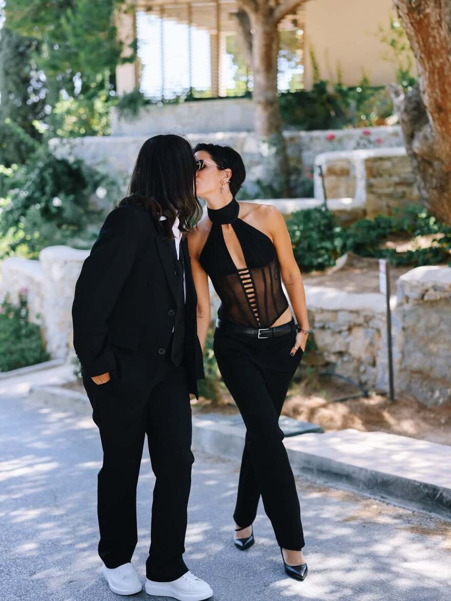 Παντρεύτηκε στην Αθήνα η Αυστραλή τενίστρια Ντάρια Κασάτκινα με τη σύντροφό της: Τα φιλιά στο στόμα, οι 40 καλεσμένοι και οι χορευτικές φιγούρες