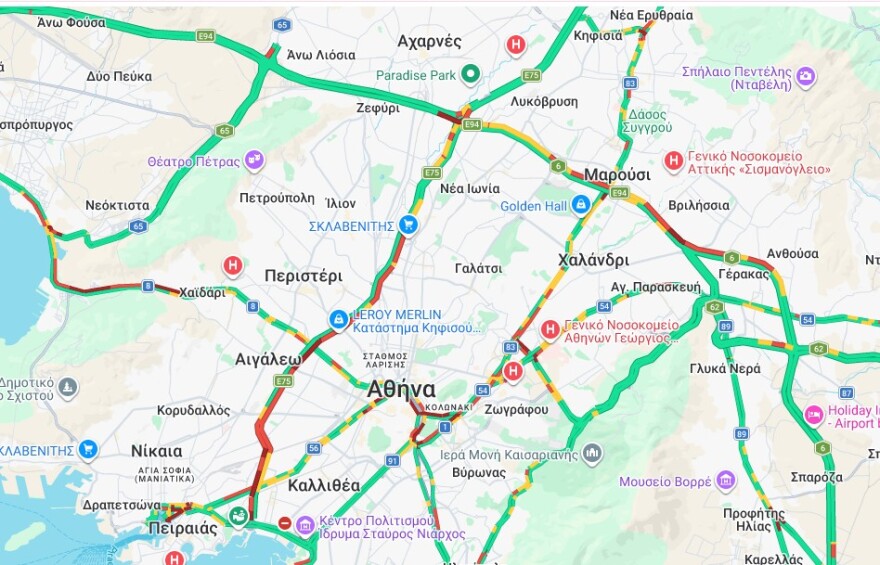 Στο «κόκκινο» η κίνηση: Μεγάλη η έξοδος των εκδρομέων, μποτιλιαρίσματα σε Κηφισό, Αθηνών- Κορίνθου και Αττική Οδό