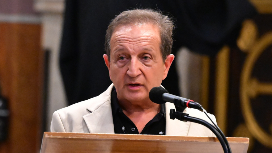 Το τελευταίο χειροκρότημα στη Μάρω Κοντού και οι συγκινητικοί επικήδειοι: «Ο Θεός δημιούργησε ένα πλάσμα αιθέριο, ελεύθερο και μαχητικό»