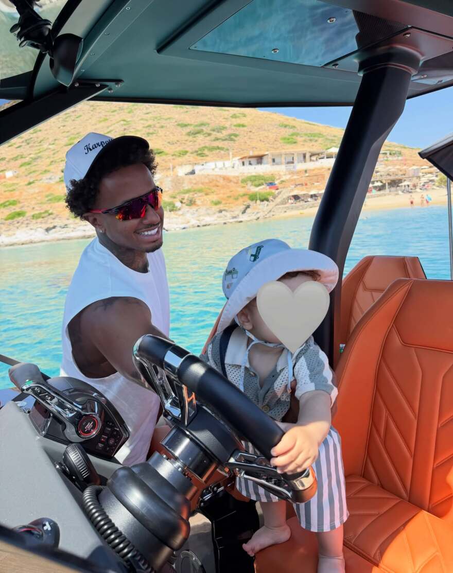 Light και Άννα Θεοδωρίδη: Οι πρώτες διακοπές με τον γιο τους