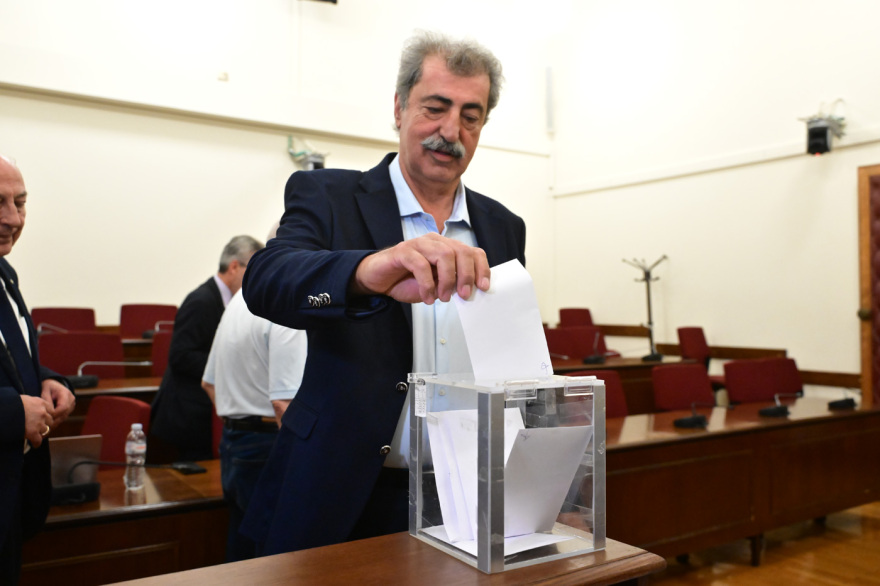 Εκλέγεται σήμερα πρόεδρος του ΣΥΡΙΖΑ η Δούρου: Η απόσυρση Πολάκη, η νέα γραμμή και οι ισορροπίες στην ΚΕ