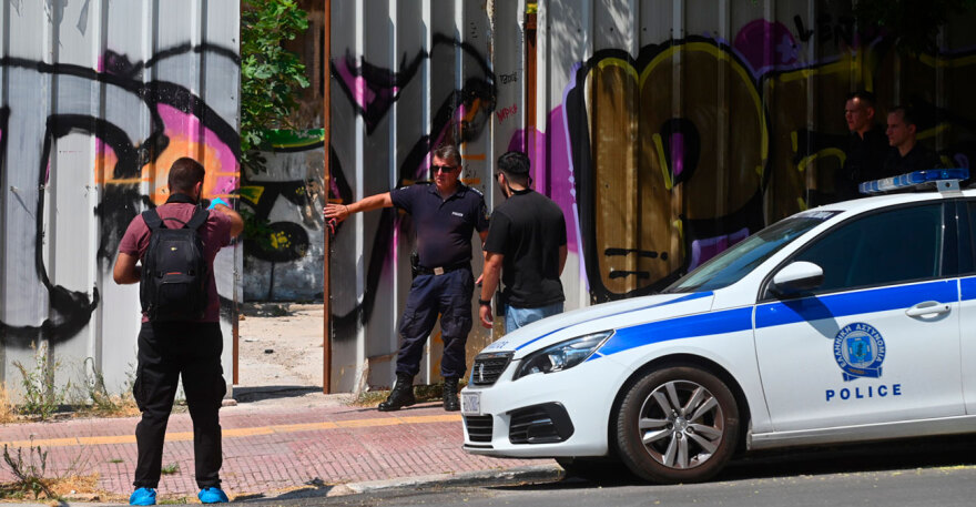 Εντοπίστηκαν ανθρώπινα μέλη μέσα σε βαλίτσα στην Κυψέλη 
