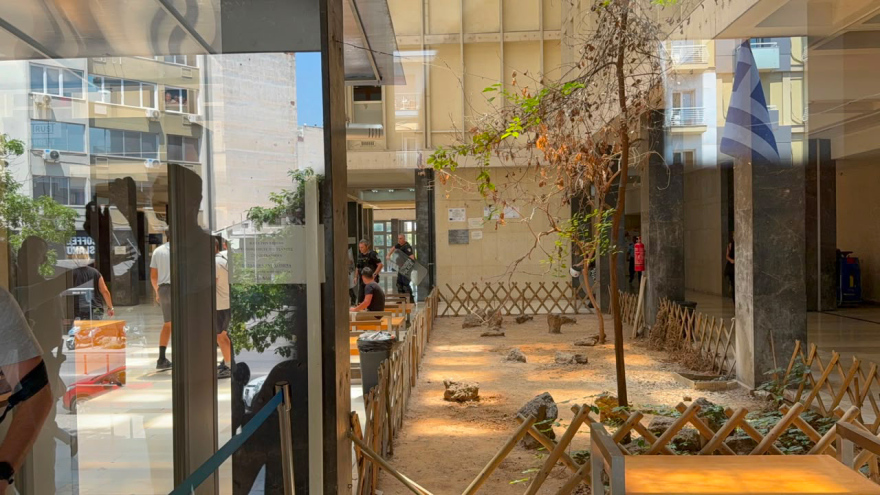 Θεσσαλονίκη: Στη φυλακή και ο τέταρτος κατηγορούμενος για τη φονική επίθεση στο σπίτι της οικογένειας Νέστορα, επεισόδια στα δικαστήρια