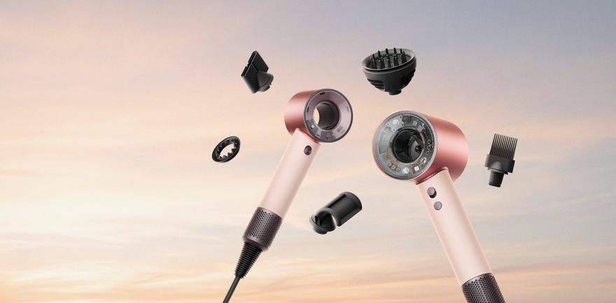 Τα δύο gadgets που δεν πιάνουν χώρο στη βαλίτσα, αλλά κάνουν μεγάλη διαφορά στις διακοπές 