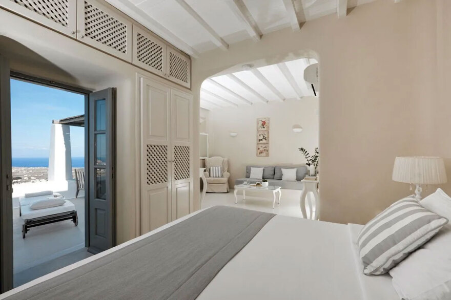 Στον Όμιλο HotelBrain το Carpe Diem στη Σαντορίνη
