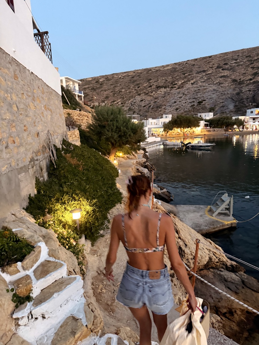 Η Ηλιάνα Παπαγεωργίου πέρασε στη Σίφνο τη γιορτή της: Κάθε χρόνο αυτή τη μέρα έρχεστε όλο και πιο κοντά μου