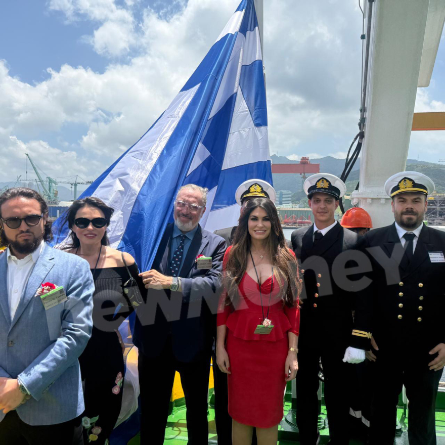 ΤΕΝ: Παρέλαβε το υπό ελληνική σημαία νεότευκτο Shuttle Tanker Anfield με νονά την Κίμπερλι Γκιλφόιλ