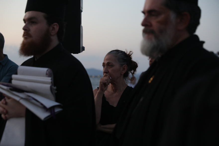 Συγκινητικές στιγμές στο Μάτι: Ακολούθησαν το «δρόμο της φωτιάς» στις εκδηλώσεις μνήμης για τα 8 χρόνια από την τραγωδία, δείτε βίντεο και φωτογραφίες