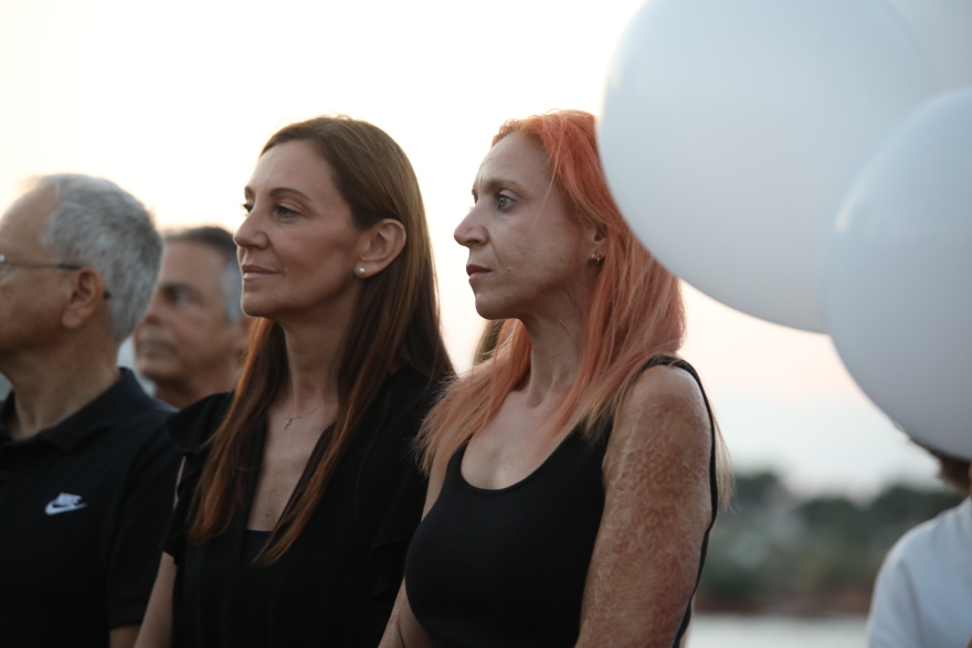Συγκινητικές στιγμές στο Μάτι: Ακολούθησαν το «δρόμο της φωτιάς» στις εκδηλώσεις μνήμης για τα 8 χρόνια από την τραγωδία, δείτε βίντεο και φωτογραφίες