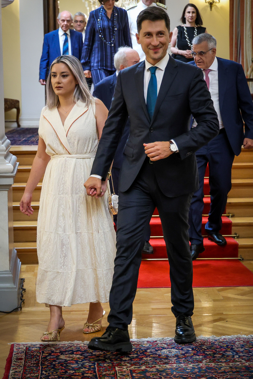 Τα παραλειπόμενα από το Προεδρικό: Οι διάλογοι των αρχηγών, οι «εκλογές τον Μάιο» και τα χαμόγελα Μητσοτάκη-Ανδρουλάκη, δείτε βίντεο και φωτογραφίες
